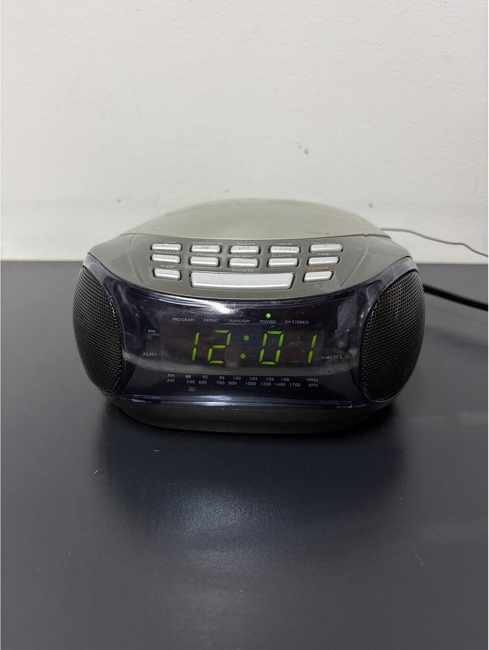 Emerson CKD9902 Digital Dual Alarm Clock AM FM Radio CD Player Tested Working
